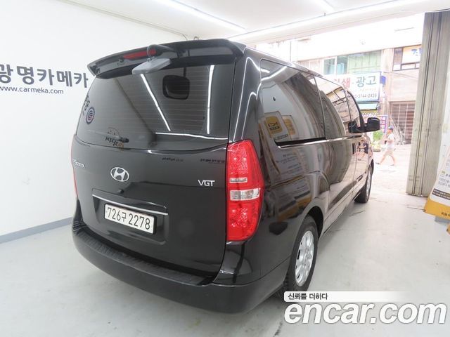 Hyundai Starex 11-Seater Wagon CVX Luxury — пробег 66 510 км — фото 3 из 5