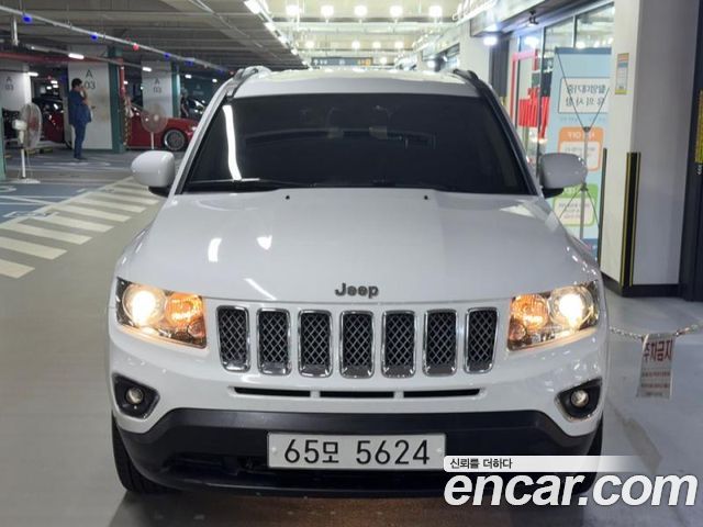 Jeep Compass 2.4 Limited 1st — пробег 76 002 км — фото 2 из 5