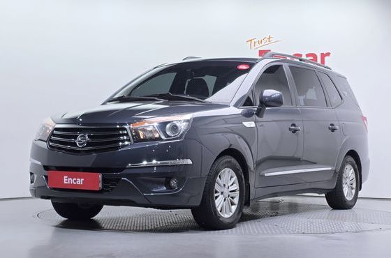 Ssangyong KORANDO 2WD LT 9-seater — пробег 183 235 км — фото 1 из 5