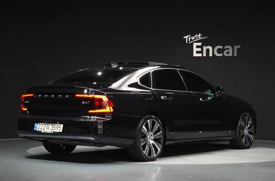 Volvo S90 T8 AWD Ultimate Bright — пробег 142 395 км — фото 2 из 5