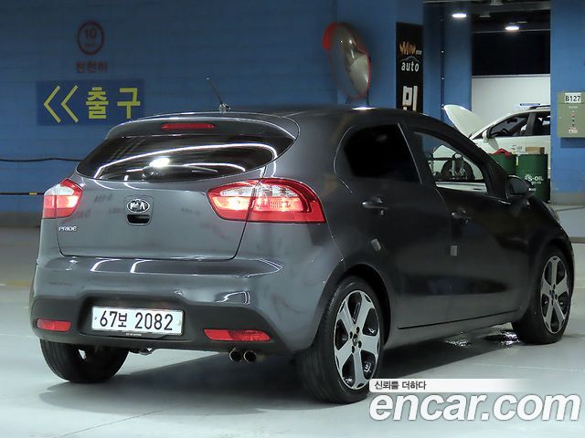 Kia pride 1.6 GDI Hatchback Prestige — пробег 108 356 км — фото 4 из 5