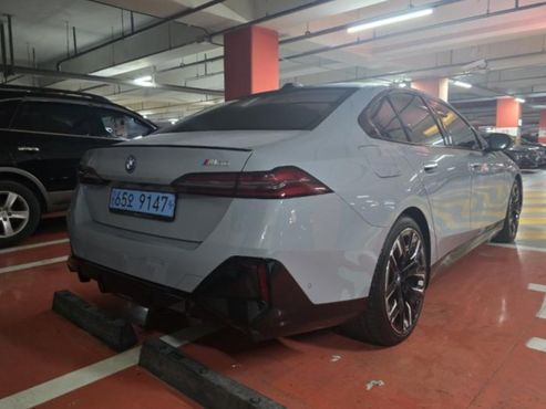 BMW i5 M60 xDrive — пробег 44 000 км — фото 5 из 5