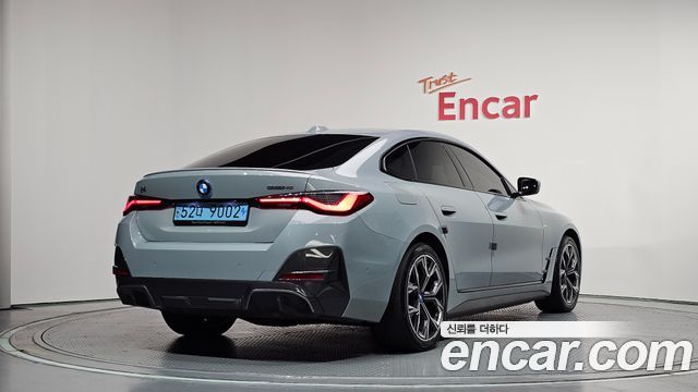 BMW i4 eDrive40 M Sports Pro — пробег 46 825 км — фото 2 из 5