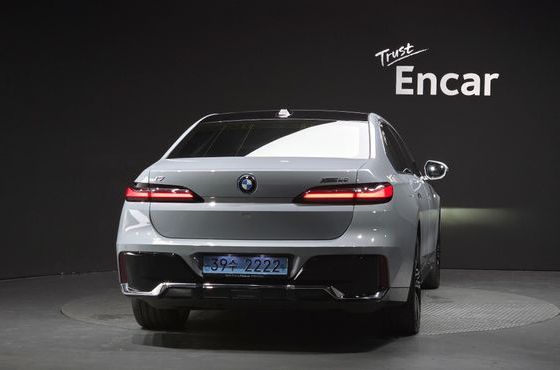 BMW i7 xDrive 60 M sport — пробег 42 966 км — фото 4 из 5