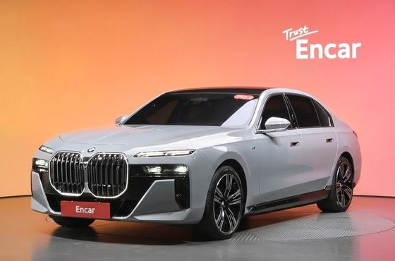 BMW i7 xDrive 60 M sport — пробег 42 966 км — фото 1 из 5