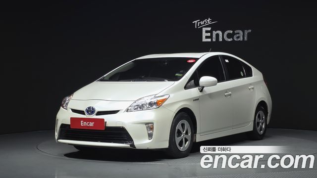 Toyota Prius 1.8 E — пробег 150 505 км — фото 1 из 5