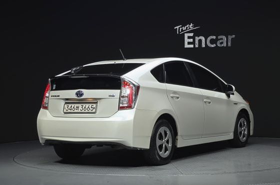 Toyota Prius 1.8 E — пробег 150 505 км — фото 2 из 5
