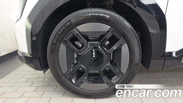 Kia EV9 Long Range 4WD GT Line — пробег 55 230 км — фото 5 из 5