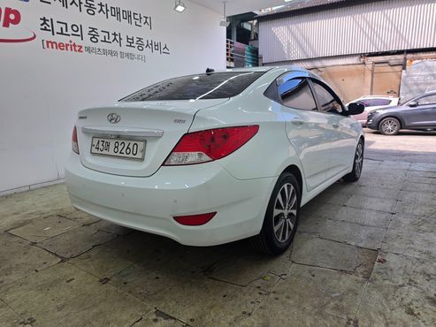 Hyundai Accent 1.6 GDI Premium — пробег 156 000 км — фото 3 из 5