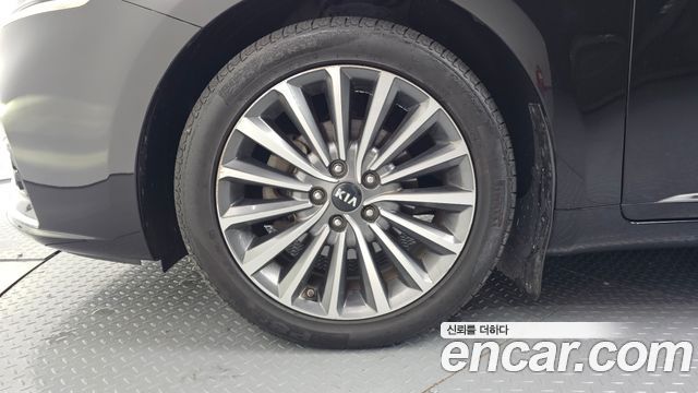 Kia K7 из Кореи Encar