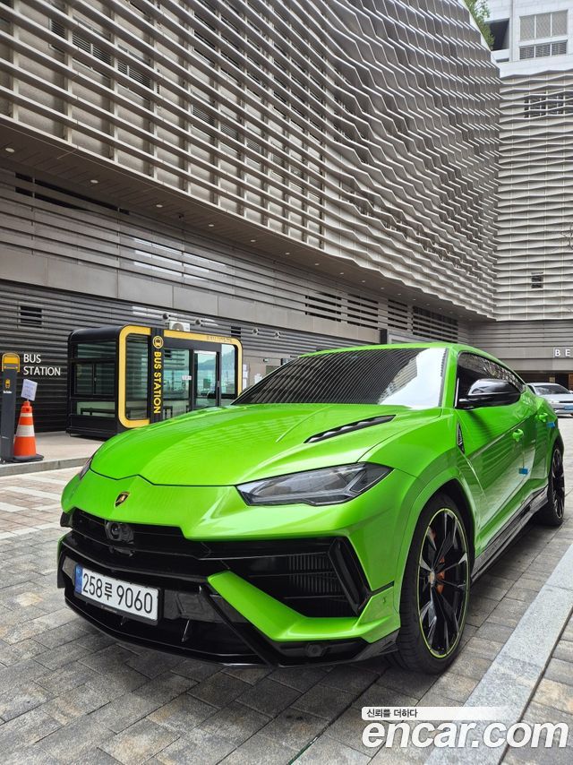 Lamborghini Urus 4.0 V8 S — пробег 5 500 км — фото 1 из 5