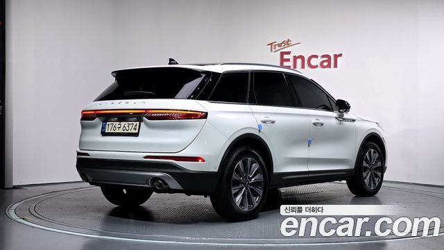 Lincoln Corsair 2.0 Reserve AWD — пробег 71 633 км — фото 2 из 5