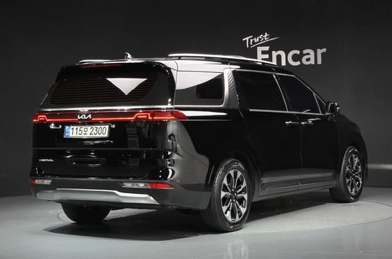 Kia Carnival Diesel 9-Seater Signature — пробег 98 836 км — фото 3 из 5