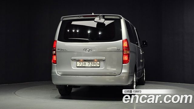 Hyundai Starex 4WD Wagon 11-Seater Modern — пробег 131 178 км — фото 4 из 5