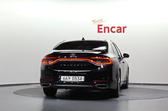 Hyundai Grandeur 2.4 Premium — пробег 167 060 км — фото 4 из 5