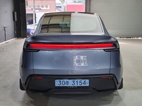 Tesla Model Y Premium Long Range AWD — пробег 12 350 км — фото 4 из 5