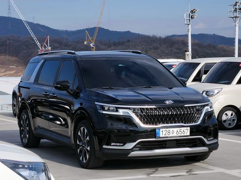Kia Carnival Diesel 9-Seater Prestige — пробег 96 018 км — фото 2 из 5