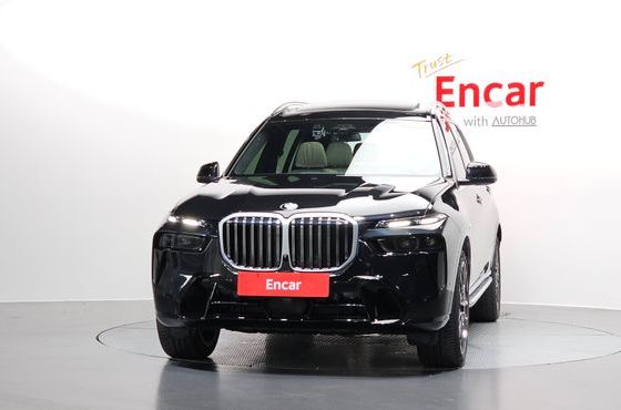 BMW X7 xDrive 40i M Sport 6STR — пробег 5 555 км — фото 3 из 5
