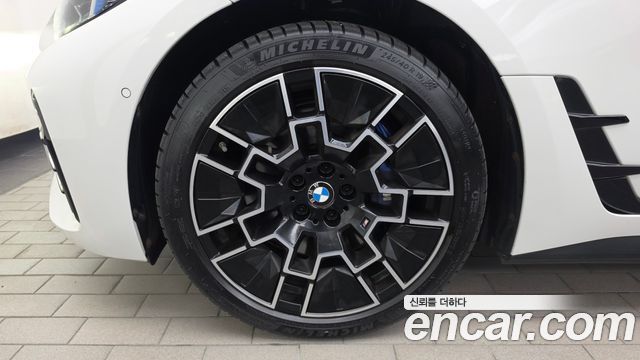 BMW i4 из Кореи Encar