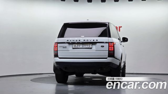 Land Rover Range Rover 4.4 SDV8 Vogue SE DIESEL — пробег 98 980 км — фото 4 из 5