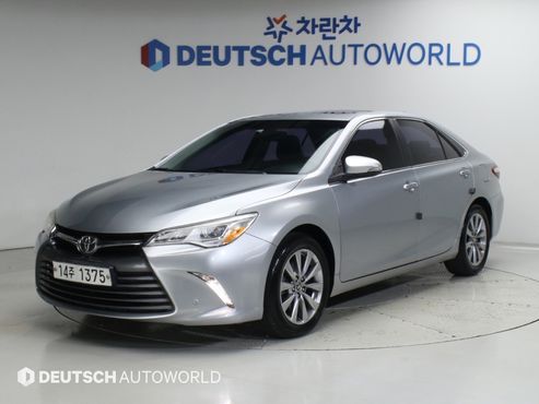 Toyota Camry 2.5 XLE — пробег 89 777 км — фото 1 из 5