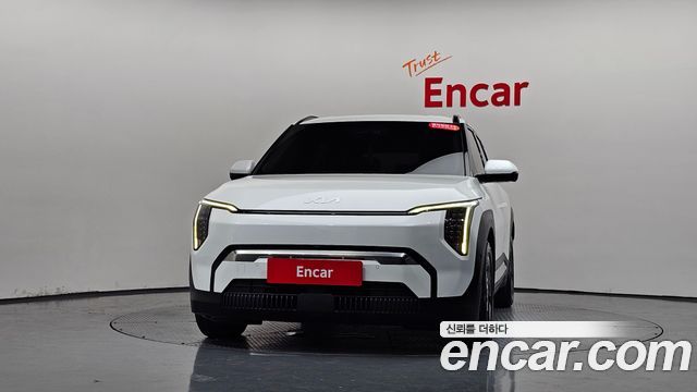 Kia EV3 Long Range 2WD Earth — пробег 24 399 км — фото 3 из 5