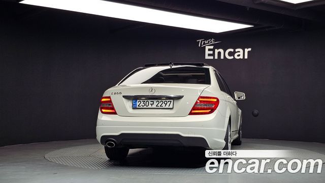 Mercedes-Benz C-Class C200 CGI AVANTGARDE — пробег 87 770 км — фото 4 из 5