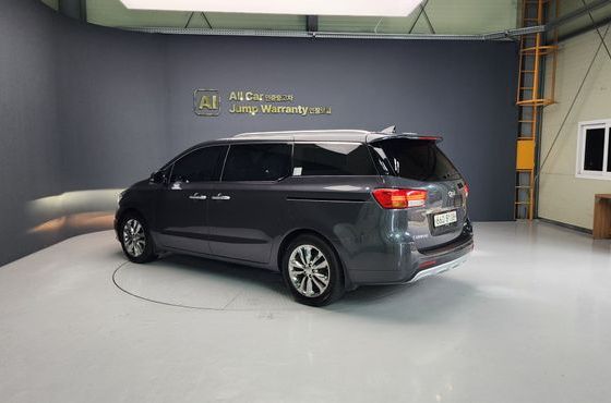 Kia Carnival 7-seater Limousine President — пробег 170 000 км — фото 4 из 5