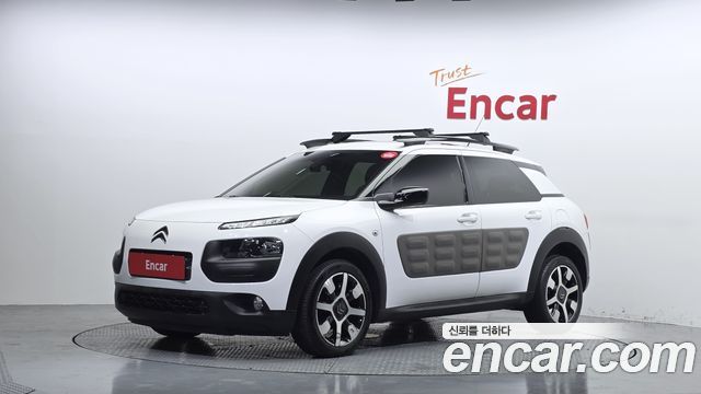 Citroen-DS C4 CACTUS 1.6 BlueHDi Shine — пробег 93 176 км — фото 1 из 5