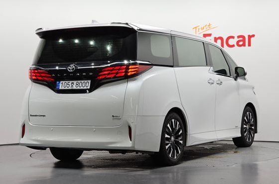 Toyota Alphard 2.5 HEV Executive AWD — пробег 13 489 км — фото 2 из 5