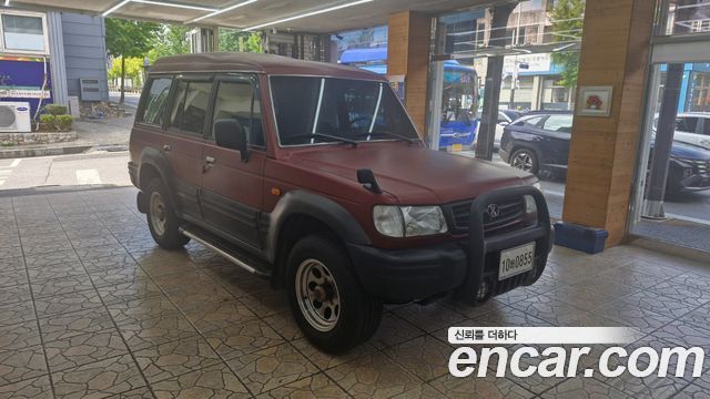 Hyundai Galloper 9-Seater V6 LPG — пробег 215 480 км — фото 1 из 5