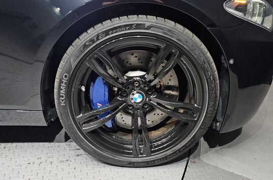 BMW M5 M5 Sedan — пробег 60 376 км — фото 5 из 5