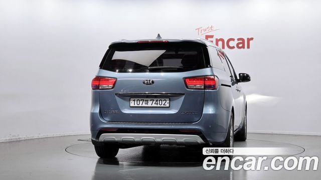 Kia Carnival из Кореи Encar