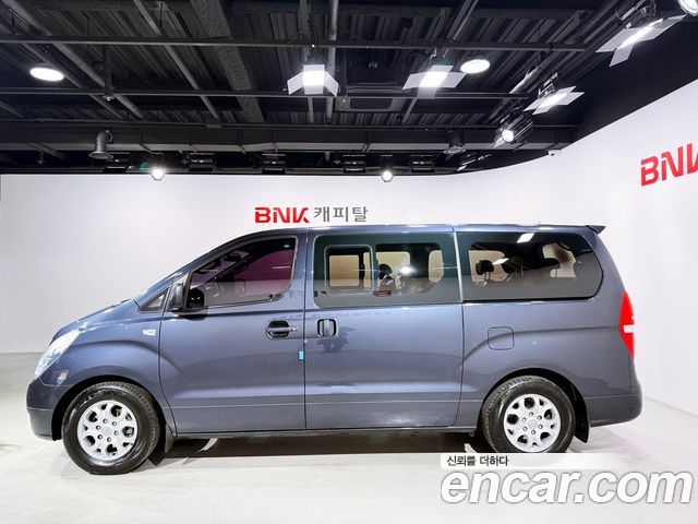 Hyundai Starex 11-Seater Wagon CVX Premium — пробег 231 472 км — фото 3 из 5
