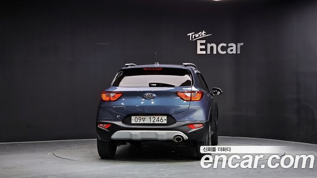 Kia Stonic из Кореи Encar