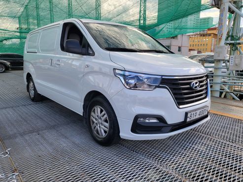 Hyundai Starex Van 3-Seater Smart — пробег 66 779 км — фото 3 из 5