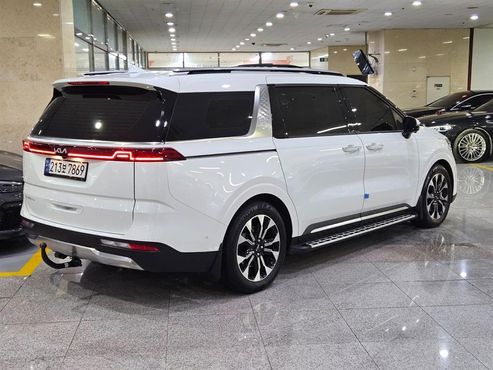 Kia Carnival Diesel 7-Seater Signature — пробег 30 146 км — фото 4 из 5