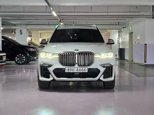 BMW X7 M50d — пробег 86 700 км — фото 2 из 5
