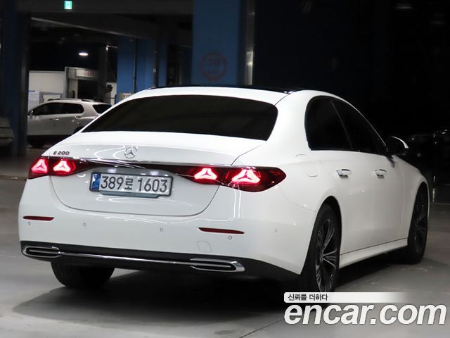 Mercedes-Benz E-Class из Кореи Encar