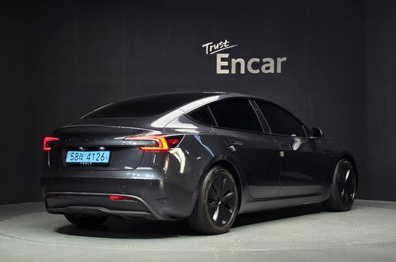 Tesla Model 3 RWD — пробег 26 001 км — фото 2 из 5