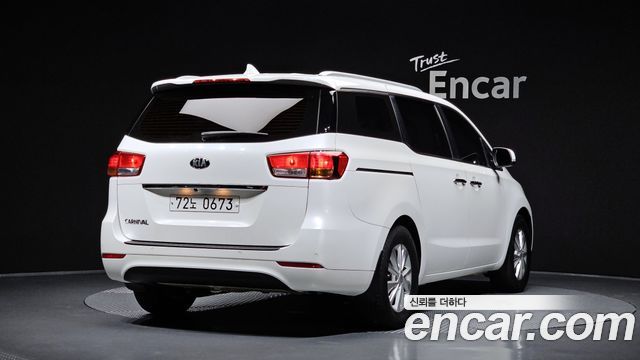 Kia Carnival из Кореи Encar