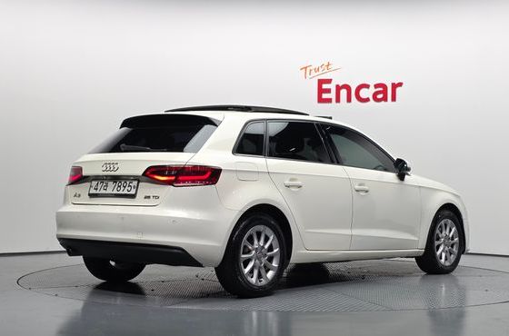 Audi A3 25 TDI Dynamic Sportback 8V — пробег 72 238 км — фото 2 из 5
