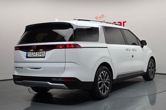 Kia Carnival Diesel 9-Seater Prestige — пробег 94 002 км — фото 2 из 5