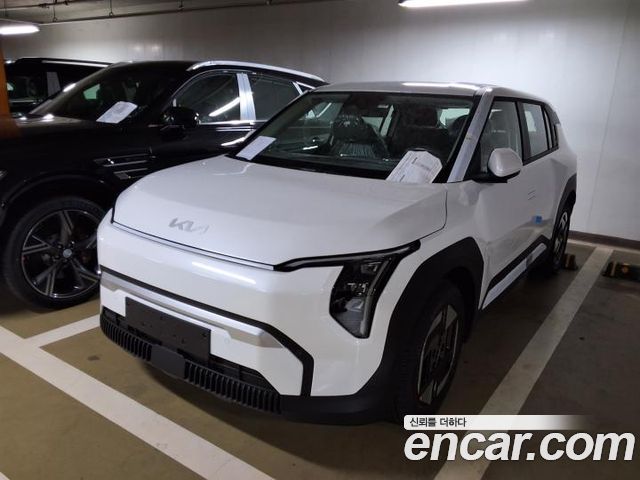 Kia EV3 Long Range 2WD AIr — пробег 1 км — фото 1 из 5
