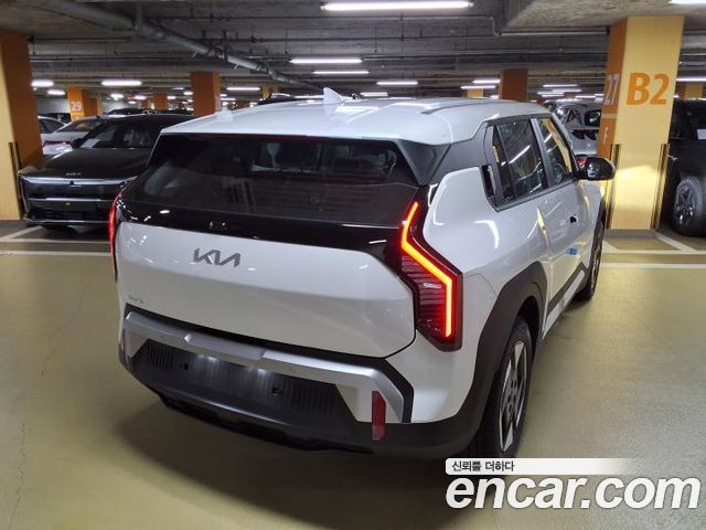 Kia EV3 Long Range 2WD AIr — пробег 1 км — фото 5 из 5