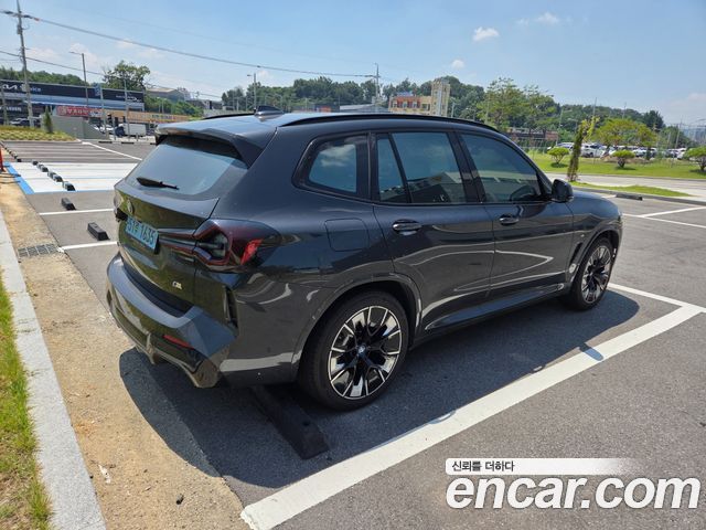 BMW iX3 M Sports — пробег 63 700 км — фото 2 из 5