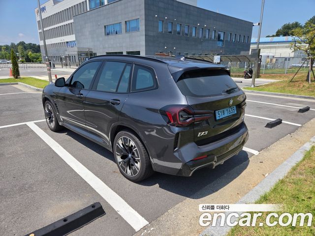 BMW iX3 M Sports — пробег 63 700 км — фото 3 из 5