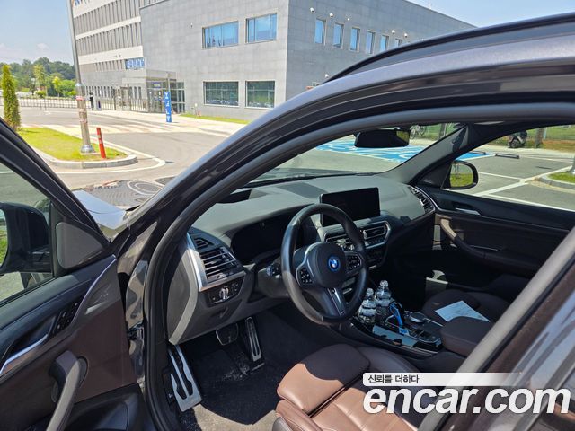BMW iX3 M Sports — пробег 63 700 км — фото 4 из 5