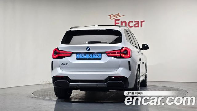BMW iX3 M Sports — пробег 48 046 км — фото 4 из 5