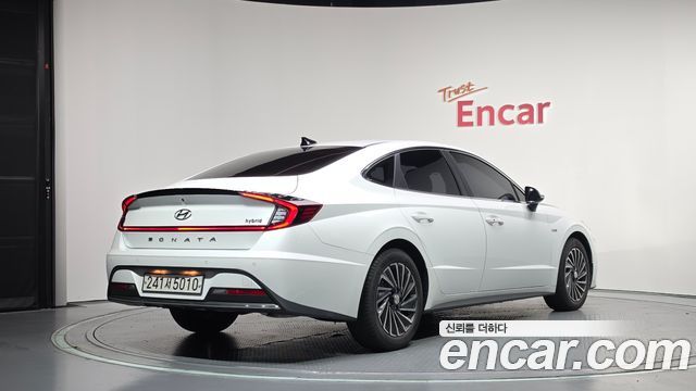 Hyundai Sonata Premium Family — пробег 22 953 км — фото 2 из 5
